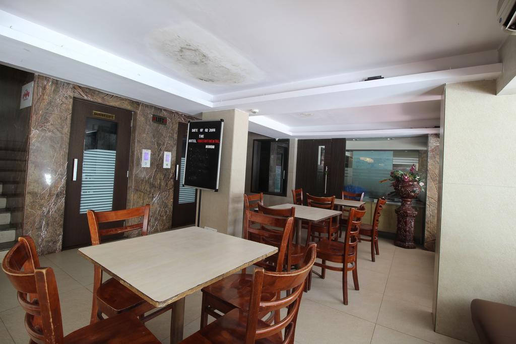 מומביי Hotel Samrat מראה חיצוני תמונה