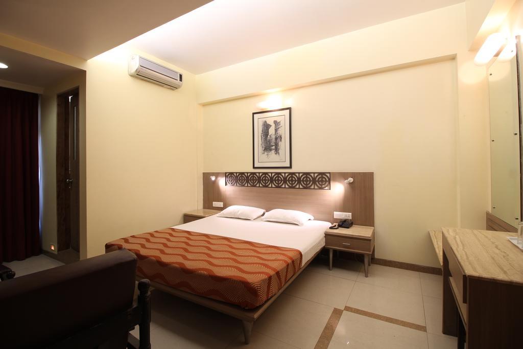מומביי Hotel Samrat חדר תמונה