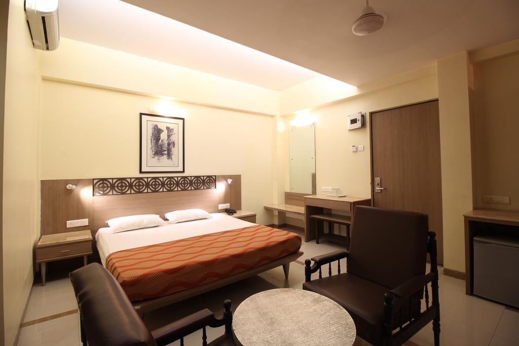 מומביי Hotel Samrat חדר תמונה