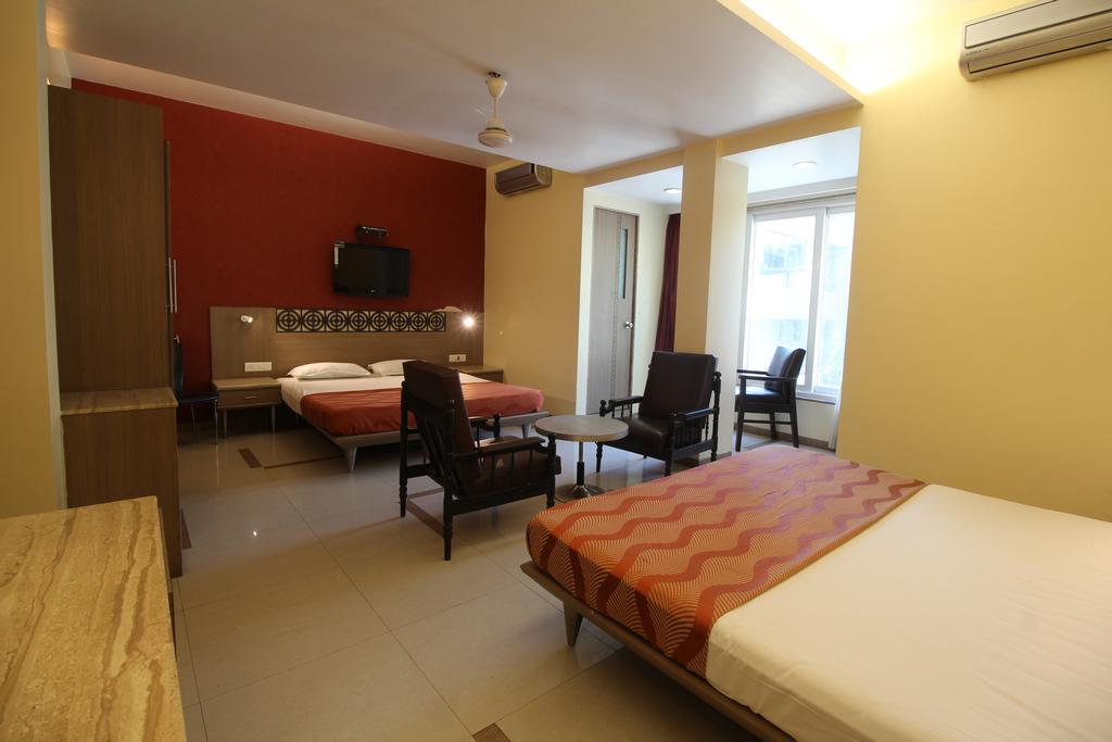 מומביי Hotel Samrat חדר תמונה