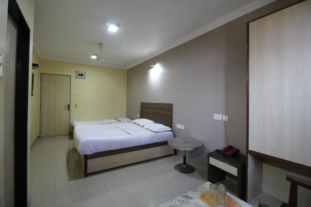 מומביי Hotel Samrat חדר תמונה