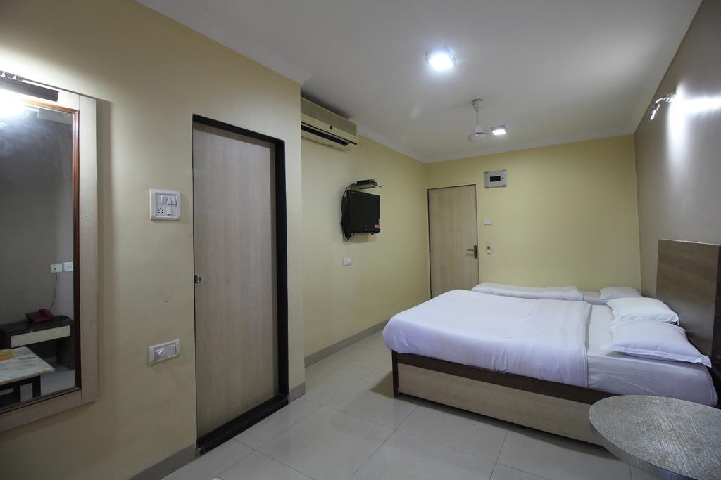 מומביי Hotel Samrat חדר תמונה