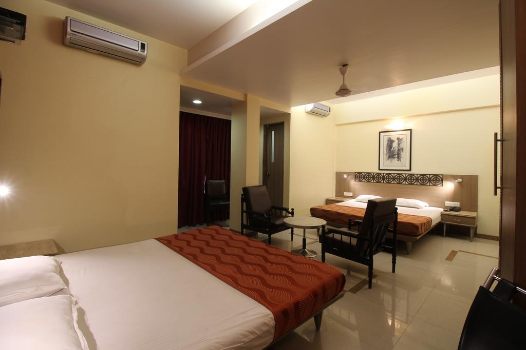 מומביי Hotel Samrat חדר תמונה